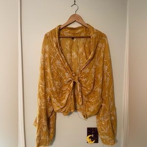 Free people yellow tie cover-up top with white flowers, size XS/S